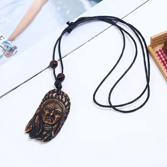 Retro Style Native American Head‎ Portrait Men's Necklace Faux Fashion Jewelry - Picture 5 of 6